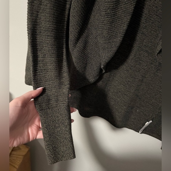 Express Cardigan - Picture 4 of 5